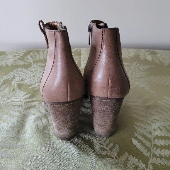 Coach Boots - Picture 7 of 8